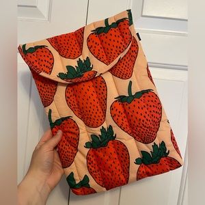 BAGGU laptop case